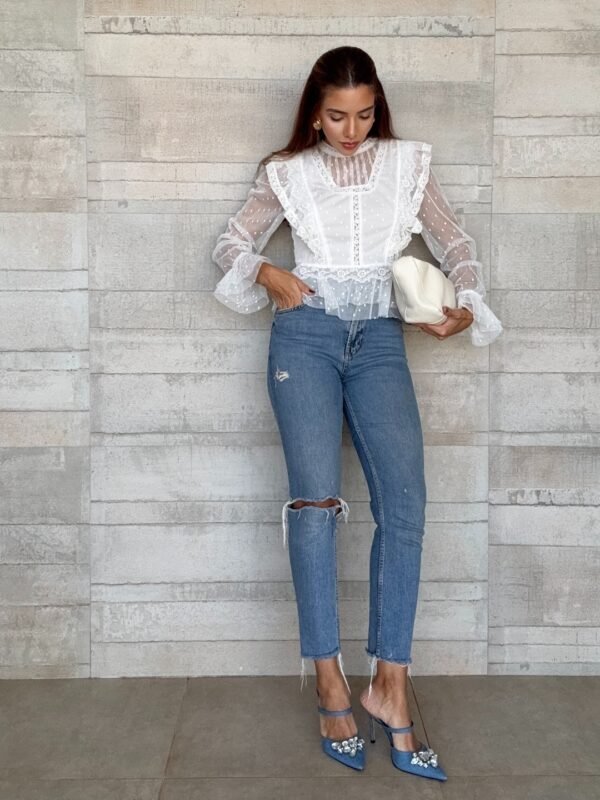 Blusa Tule Poa com Renda Manga Longa