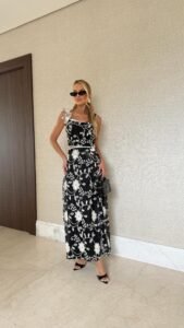 Vestido Longo Floral Bordado Preto e Branco