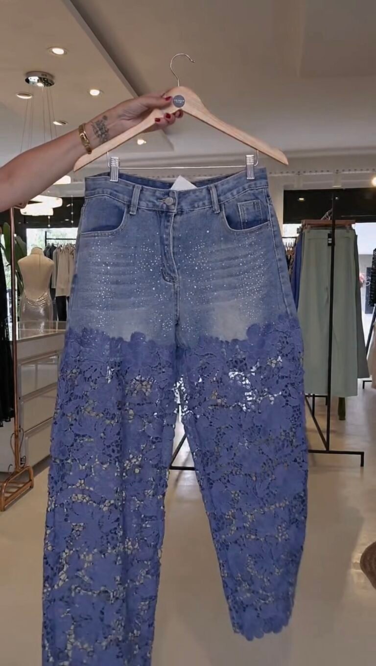 Calça Jeans Rendada