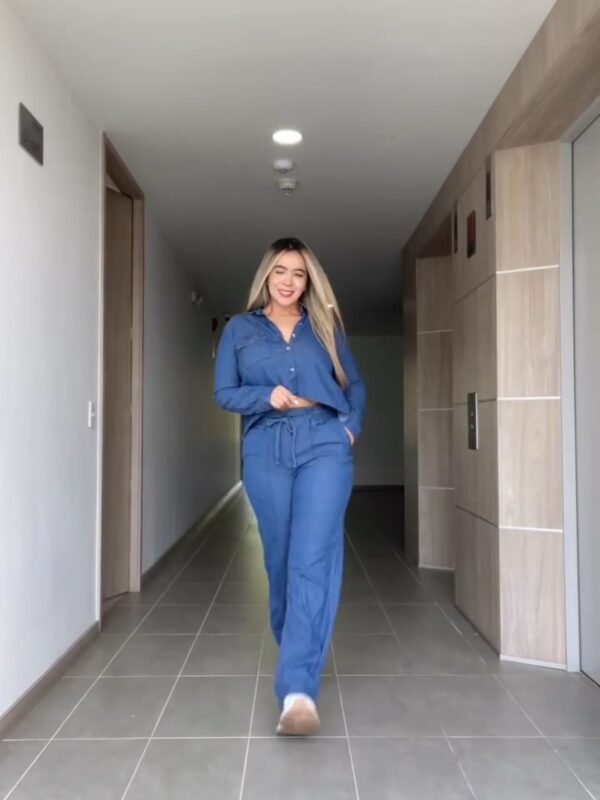 Conjunto Jeans Calça e Jaquetinha