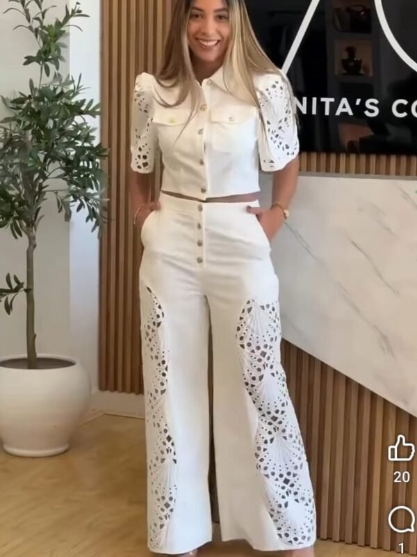Conjunto Laise – Camisa Cropped e Calça Pantalona