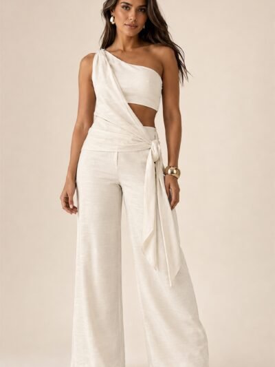 Conjunto multiforme off white com top assimétrico e calça pantalona - frente