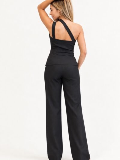 Conjunto Preto de Um Ombro com Botões e Calça Pantalona — costas