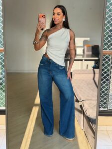 Calça Wide Leg Jeans com Recorte