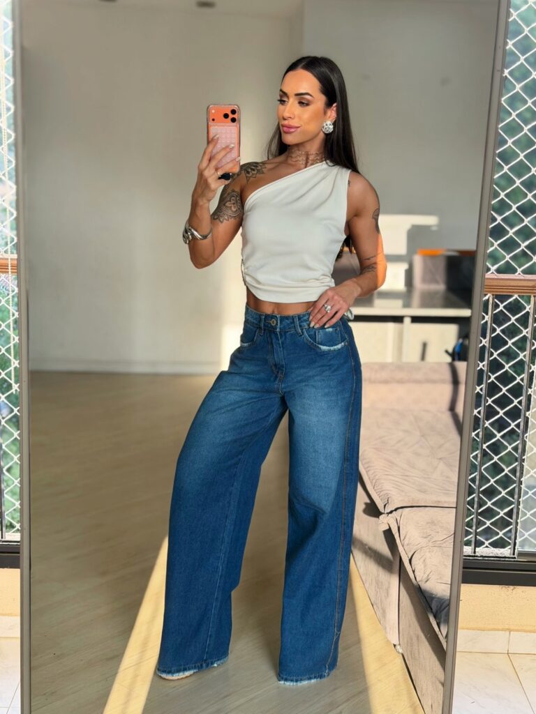 Calça Wide Leg Jeans com Recorte