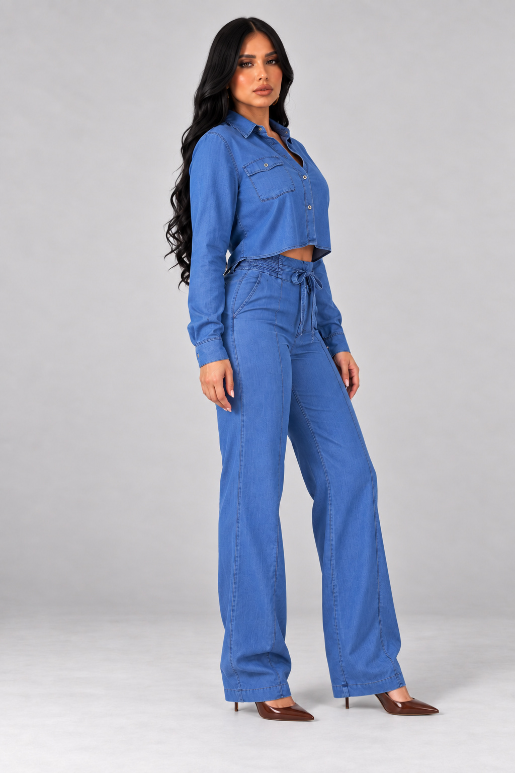 Conjunto Jeans Camisa Cropped e Calça Wide Leg Amarração