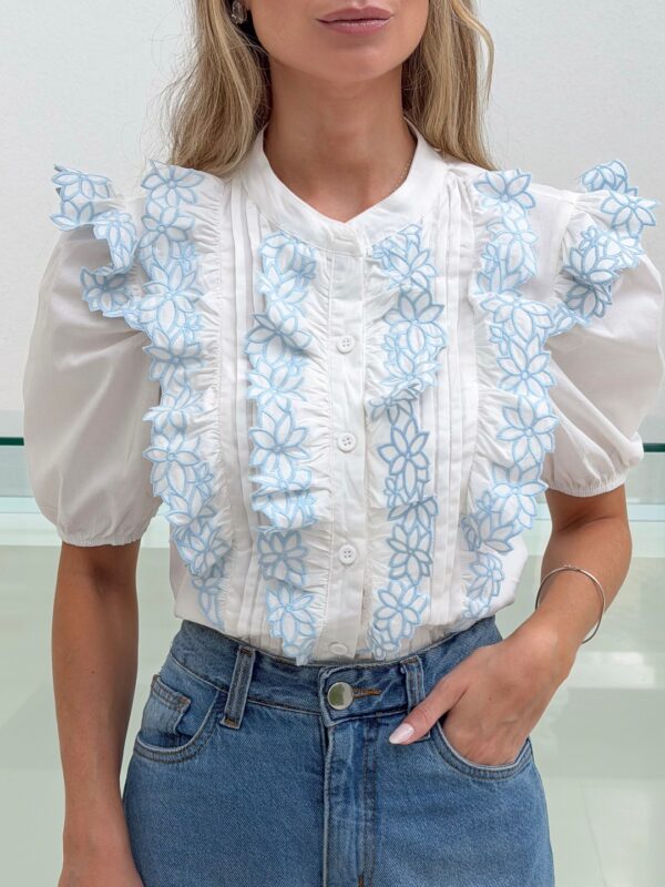 Blusa Babados Azul e Branco