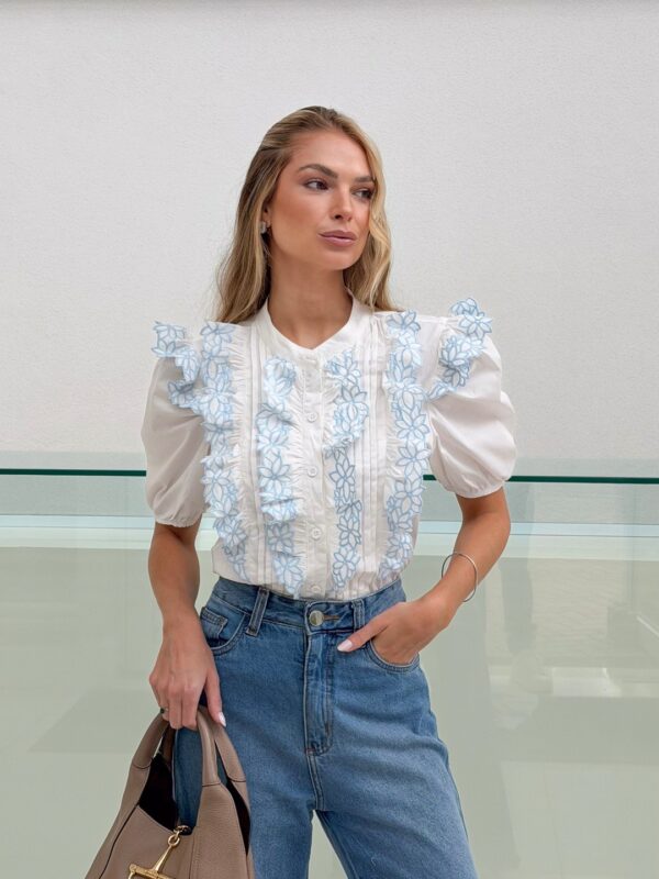 Blusa Babados Azul e Branco