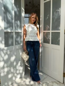 Blusa Branca Delicada Gola Alta
