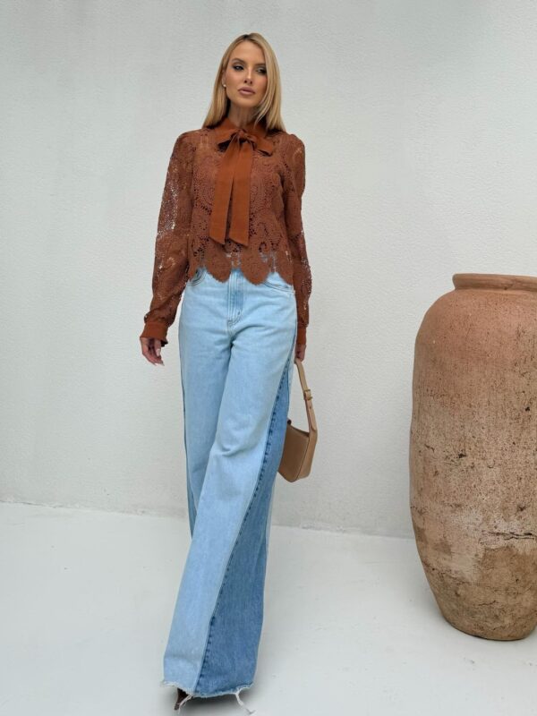 Blusa Renda Caramelo Laço