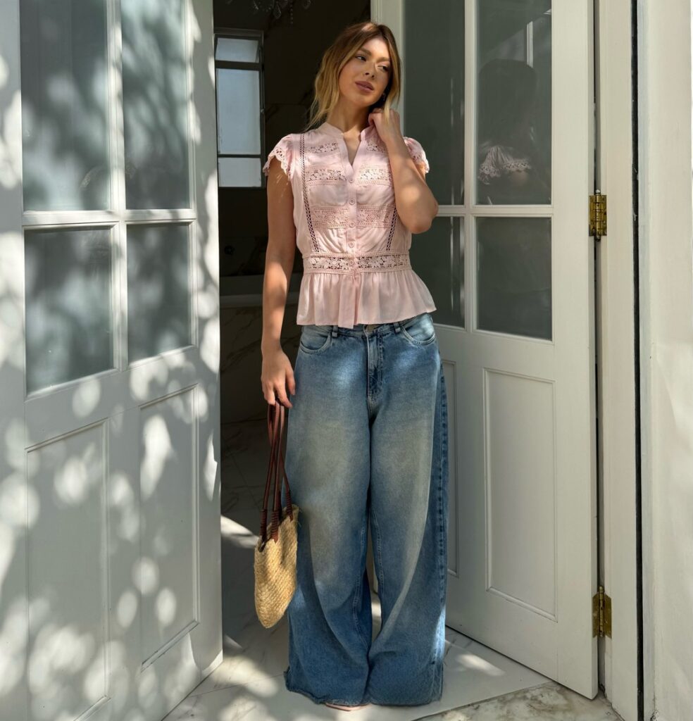 Blusa Rosé Renda Peplum