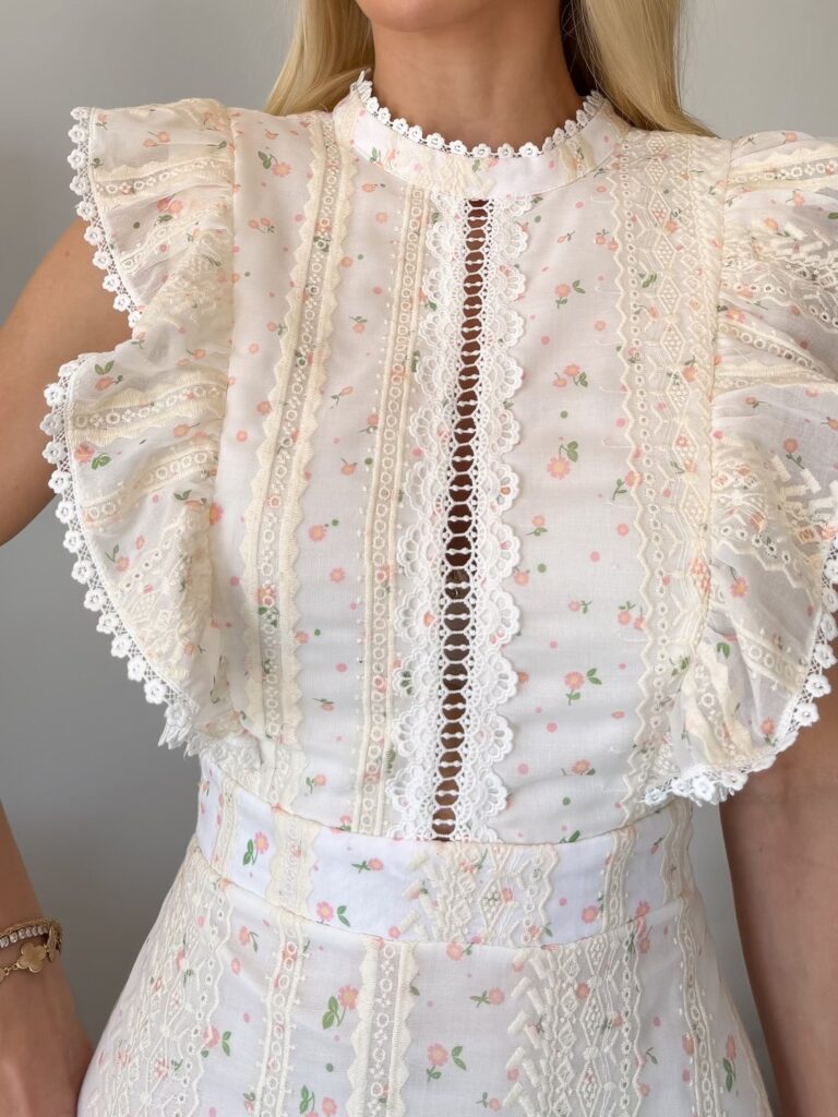 Vestido Midi Branco Romântico