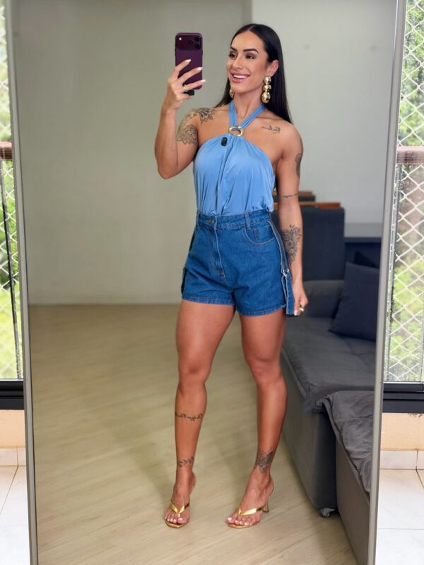 Short Jeans Escuro com Botões
