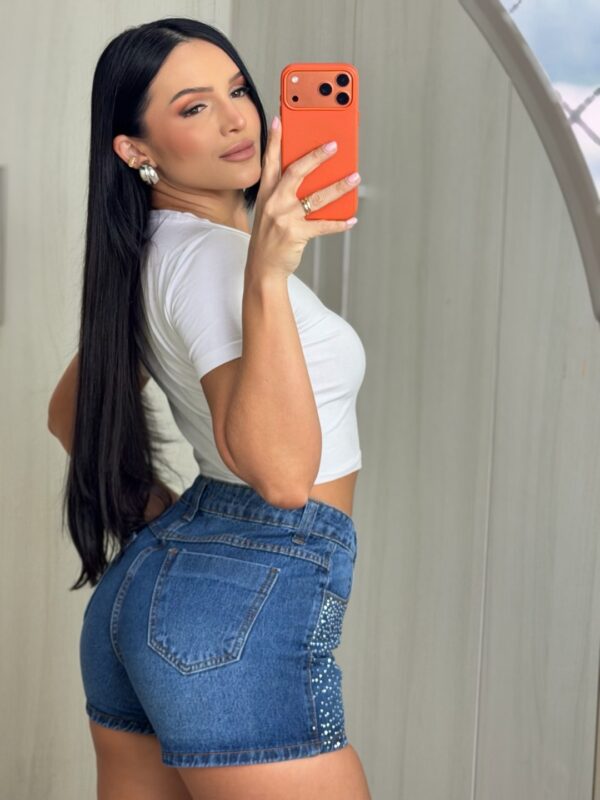 Short Jeans Escuro Clássico